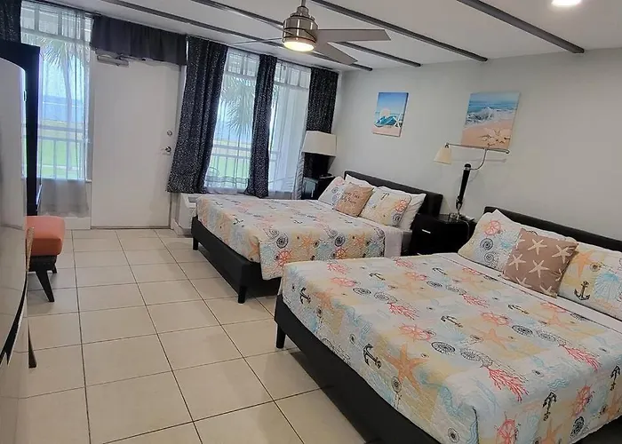 Bay View, Studio206, Beach Steps Away! Pool+Wifi