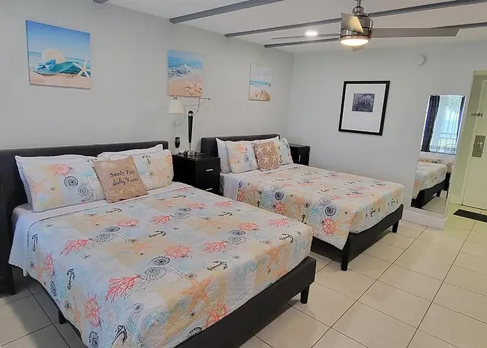 Bay View, Studio206, Beach Steps Away! Pool+Wifi