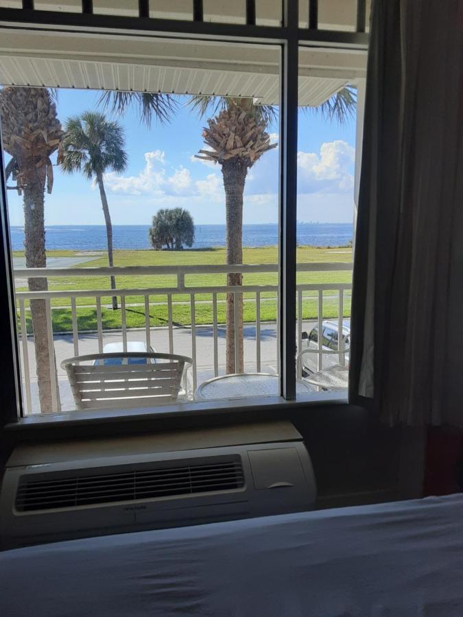 Apartment Bay View, Studio206, Steps Away! Pool+wifi Ruskin