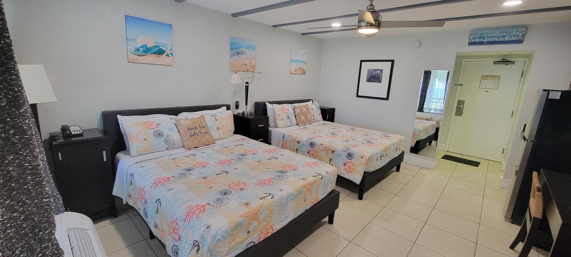 Bay View, Studio206, Steps Away! Pool+wifi Apartment